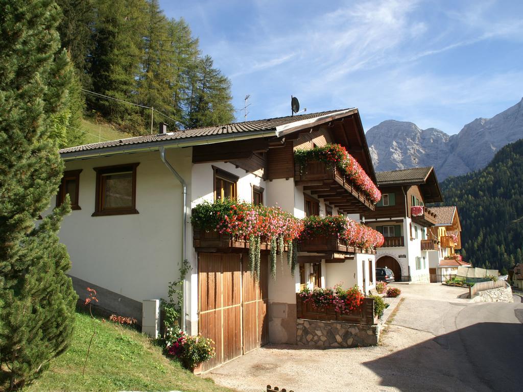 Ciasa Complojer Apartment La Valle Exterior photo